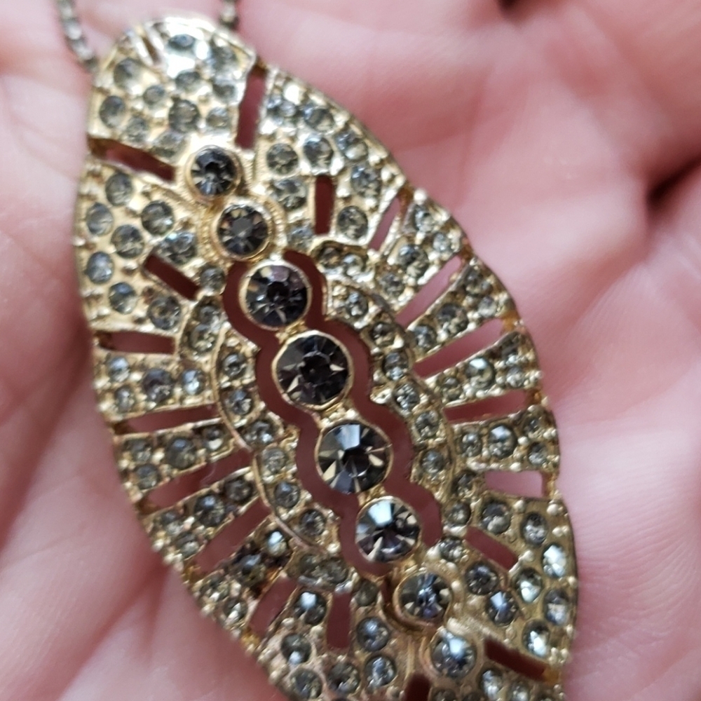 Premier Designs Goldtone and Black/Purple Pendant